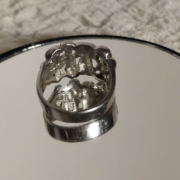 Spikes Stainless Steel "Skulls" Men's Ring - Picture 3 of 5